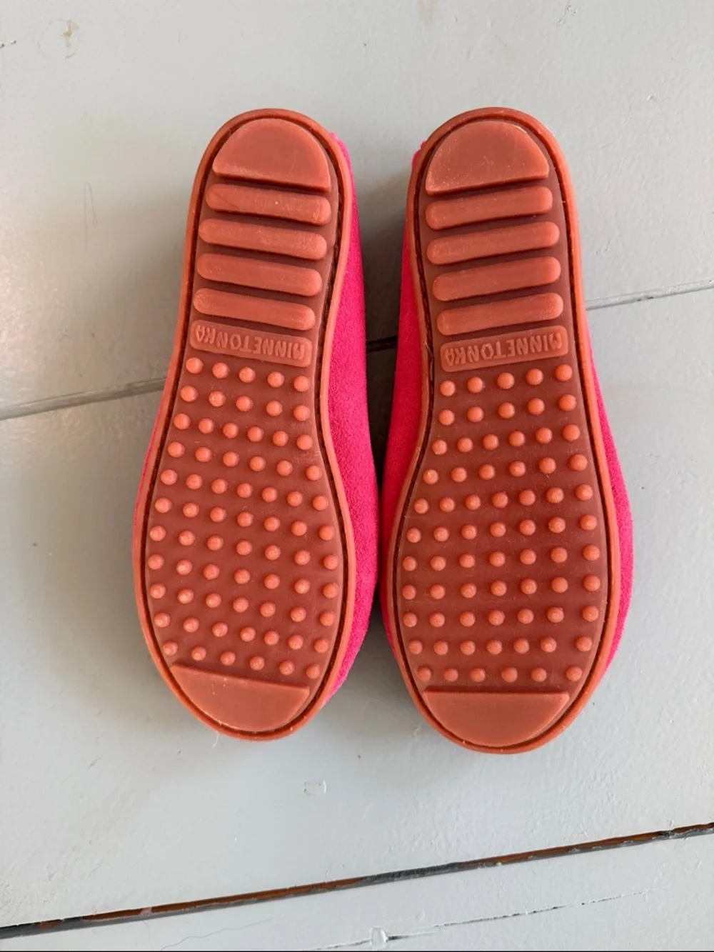 Minnetonka Pink Beaded Kids Moccasin Slippers size 4